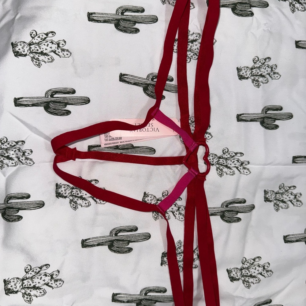 Victoria's Secret Red Pink Strappy Heart Hardware Crotchless V String